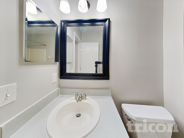 Building Photo - 353 Comfort Dr