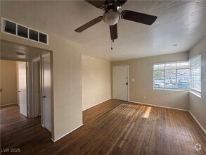 Building Photo - 321 N 15th St