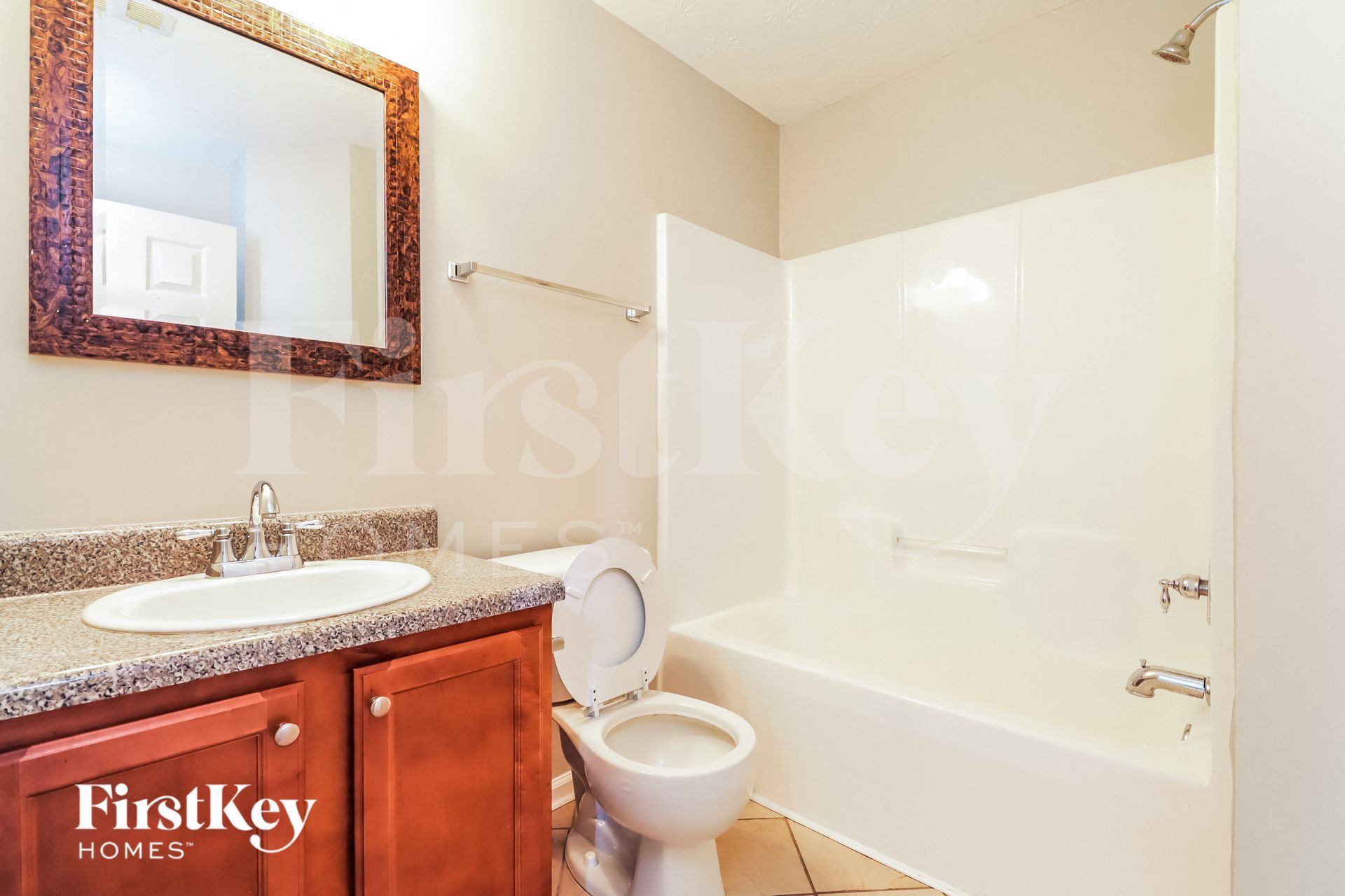 Building Photo - 592 Howell Dr