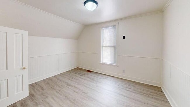 Building Photo - 1204 2nd St NW