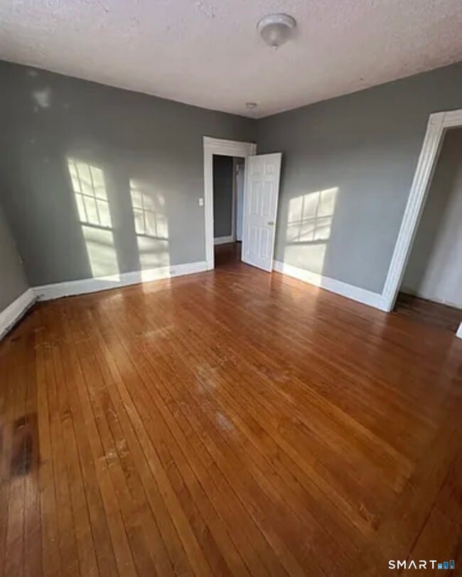 Building Photo - 484 Waterville St