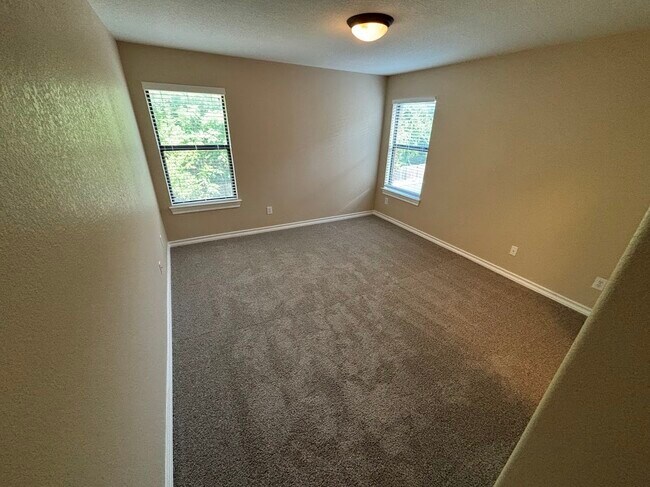 Building Photo - 10236 Grizzly Oak Dr