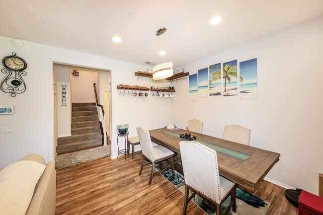 Building Photo - 1460 Mockingbird Ct
