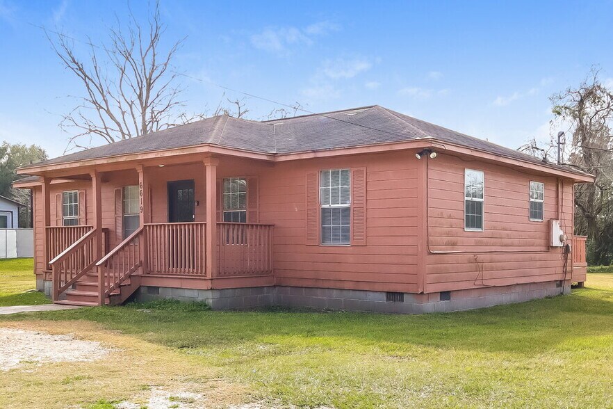 Building Photo - 6619 Wayne Johnson Ave
