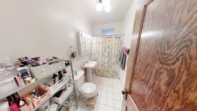 Building Photo - 3608 N Bosworth Ave