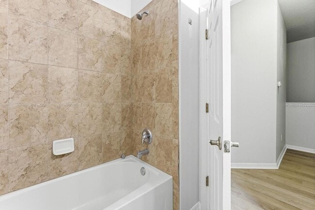 Building Photo - 2795 Oakwater Dr