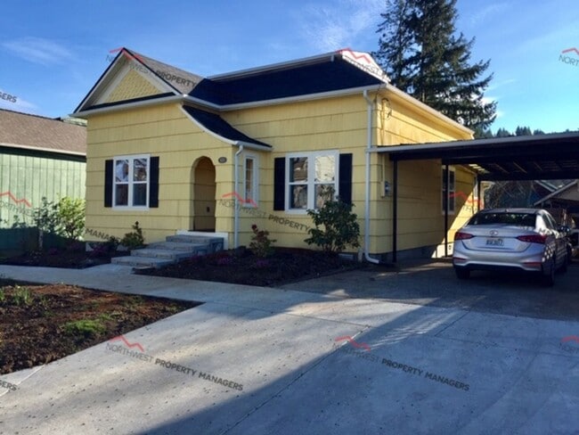 Building Photo - STATUS: *RENTED* | R261B | $1750