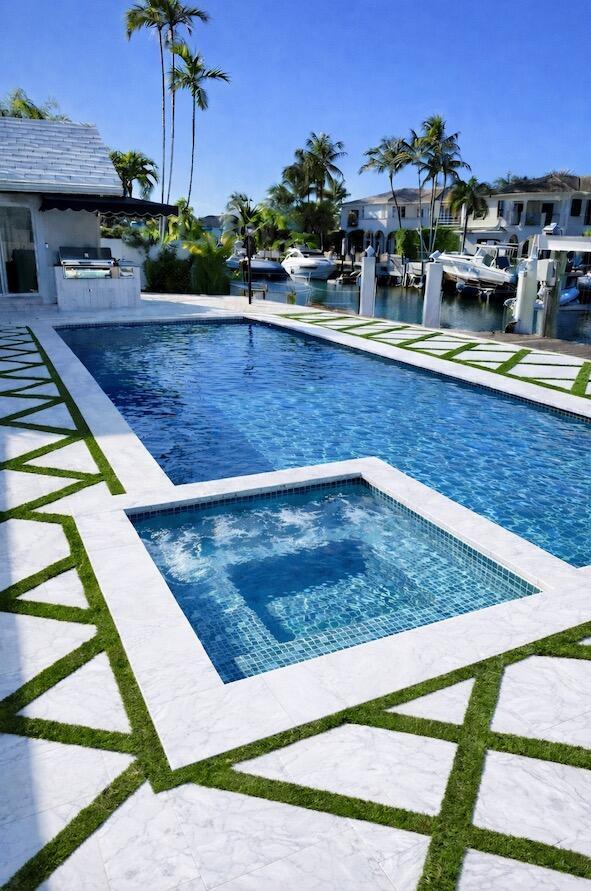 Building Photo - 885 Nafa Dr