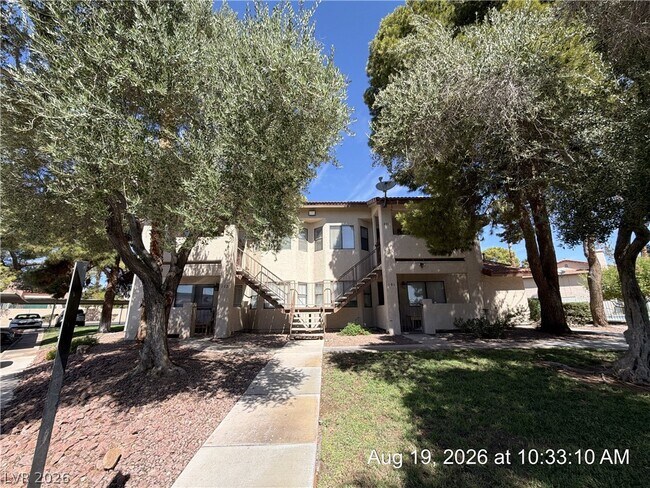 Building Photo - 705 Rock Springs Dr
