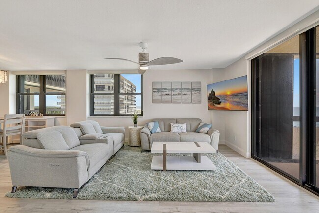 Building Photo - 3100 N Hwy A1A