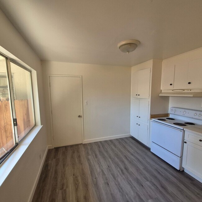 Building Photo - 2301 Ramon Dr