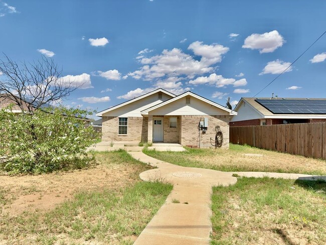 Building Photo - Rental