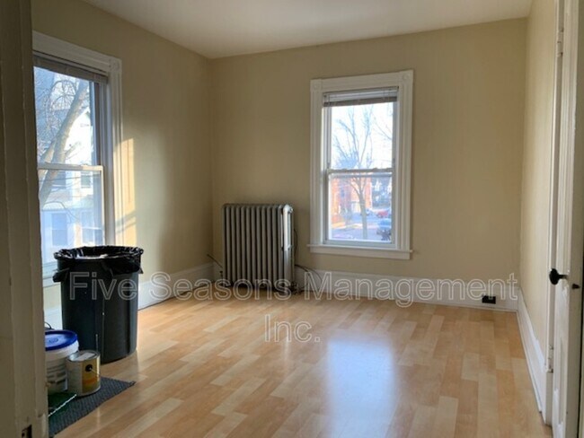 Building Photo - 21 Lafayette Pl