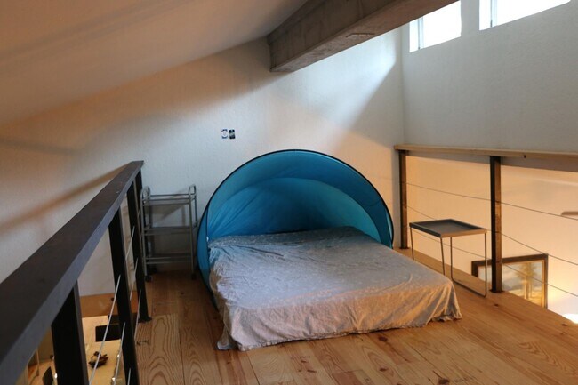 Building Photo - 1925 Bunting Ct