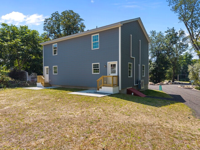 Building Photo - 154 Grove Ave