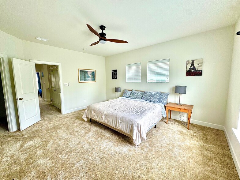 Building Photo - 5205 Ridgeview Retreat Dr