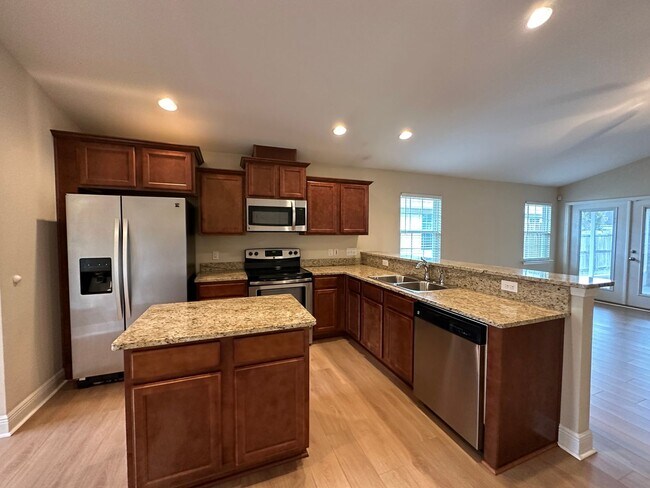 Building Photo - 3 bed 2 bathroom home in Avalon Estates in Milton!