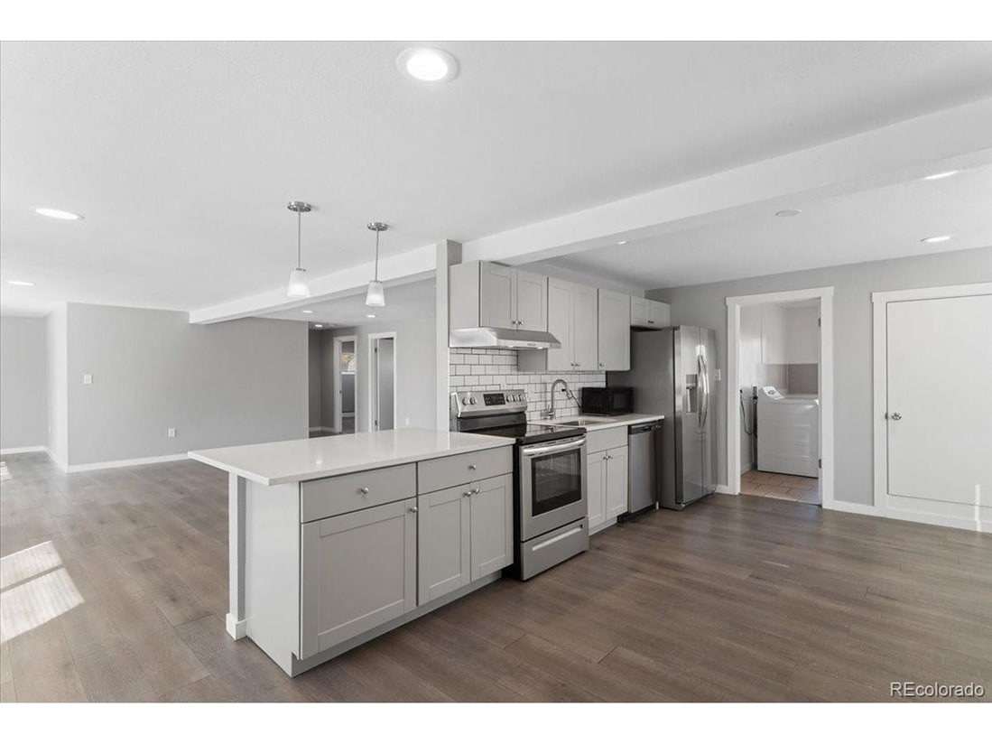 Building Photo - 4016 Milwaukee St