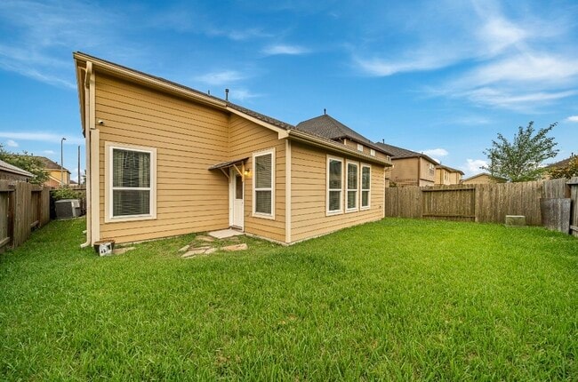 Building Photo - 11623 Greensbrook Garden Dr