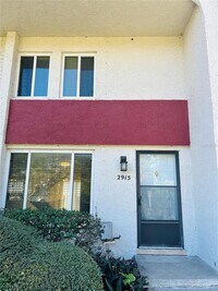 Building Photo - 2915 Pine Cone Cir