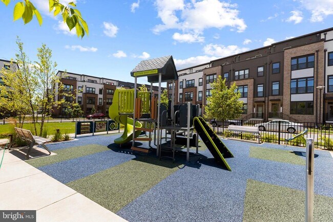 Building Photo - 8091 Red Hook St