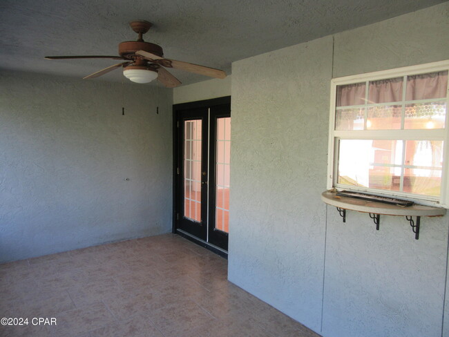 Building Photo - 918 Amber Way