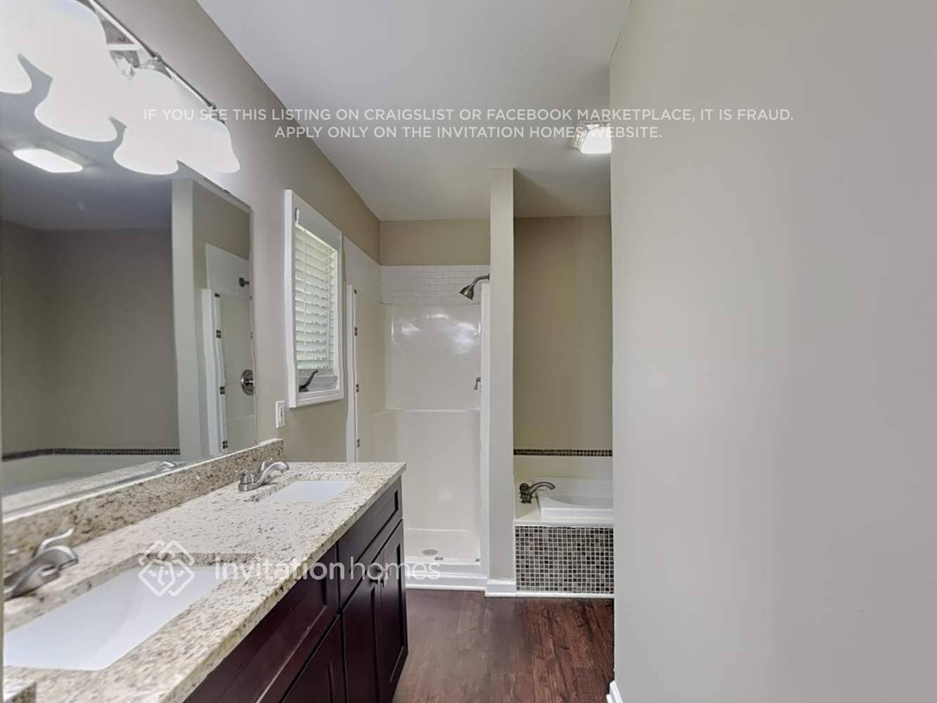 Building Photo - 300 1st St