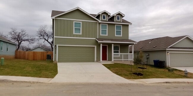 Primary Photo - Beautiful 2 Story Home 4bdrm 2.5 bath