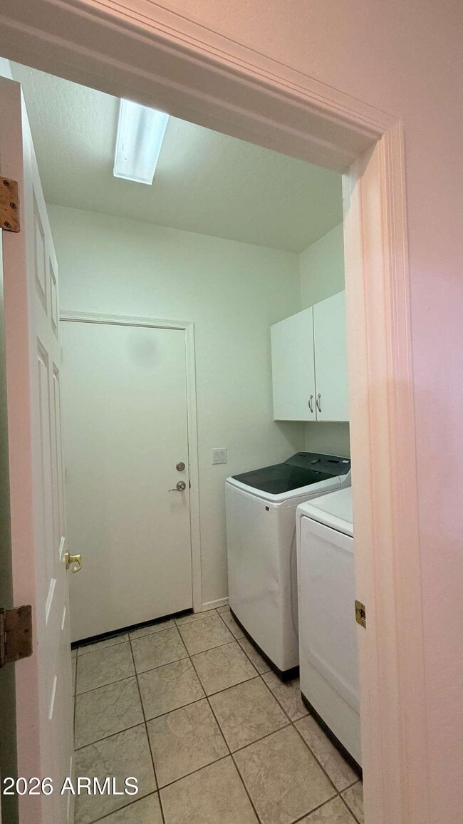 Building Photo - 2614 E Fremont Rd