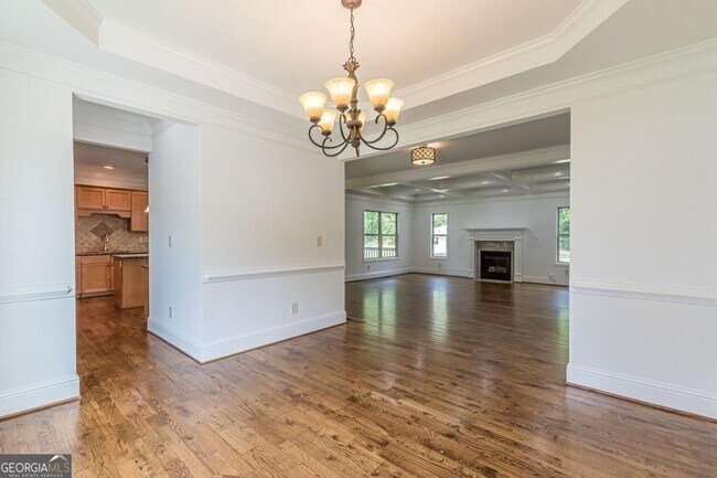 Building Photo - 1410 Eastland Rd SE