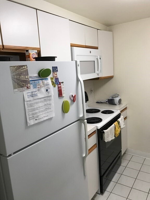 Building Photo - 1933 Commonwealth Ave