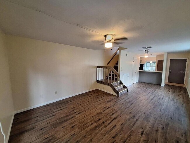 Building Photo - 6111 SW 8th Pl