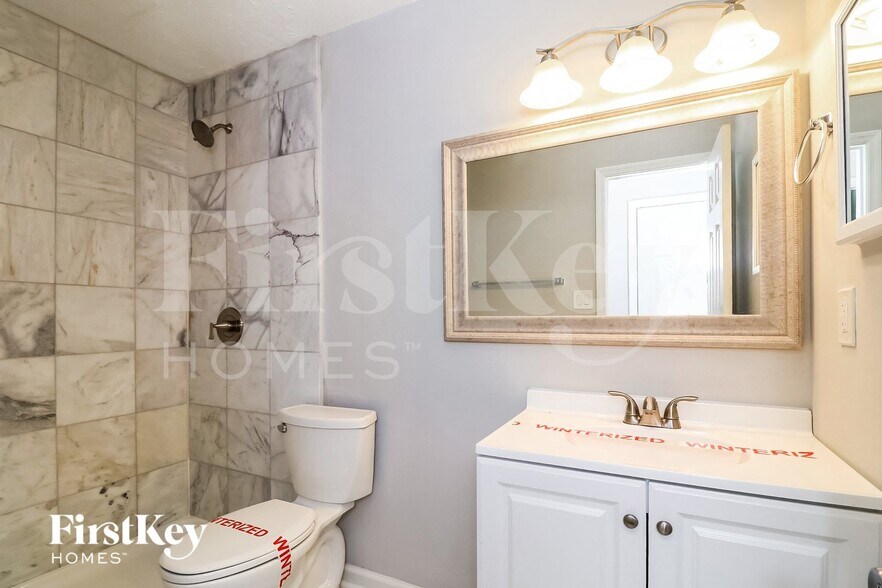 Building Photo - 405 Sheringham Ct