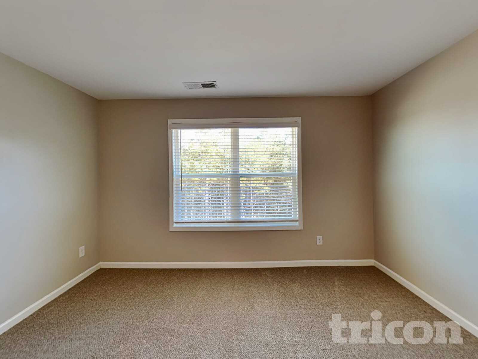 Building Photo - 215 Waters Edge Pkwy