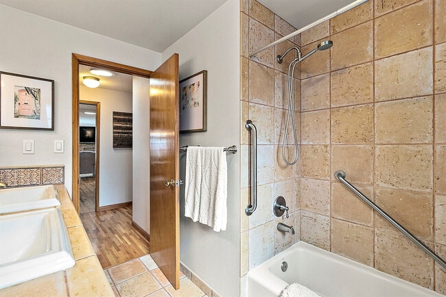 Building Photo - 5717 N 18th St