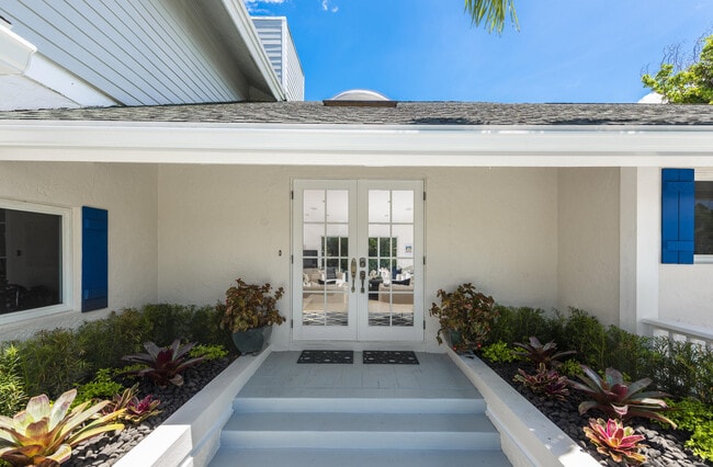 Building Photo - 3001 Jasmine Ct