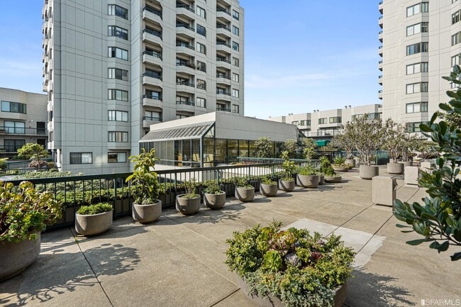 Building Photo - 601 Van Ness Ave
