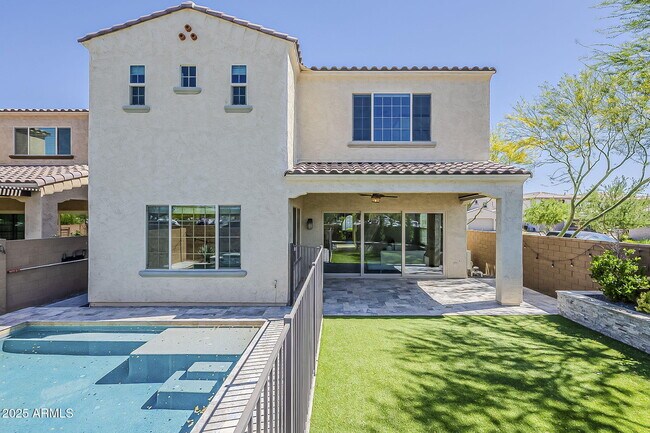 Building Photo - 3310 E Los Gatos Dr