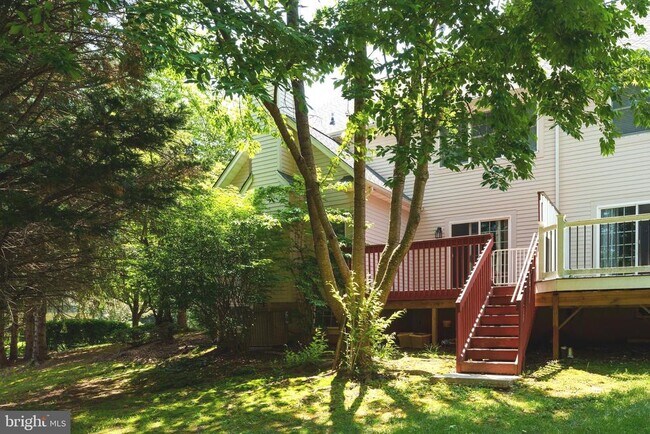 Building Photo - 22 Stonewall Cir