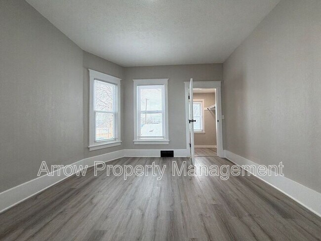 Building Photo - 126 S 28th St