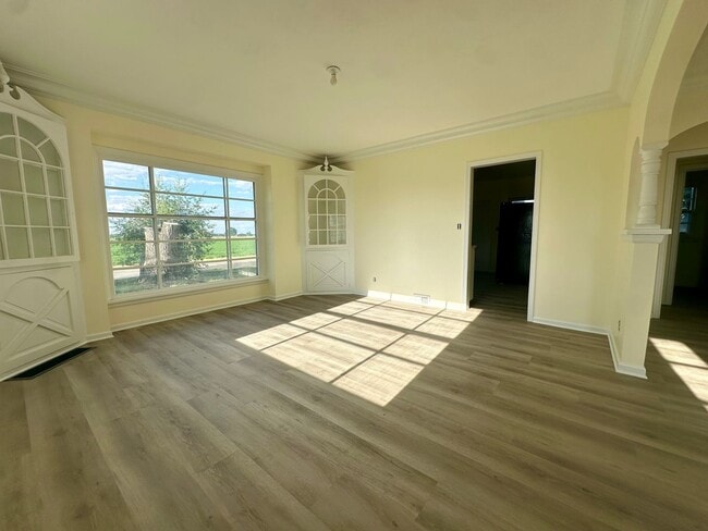 Building Photo - Country Home For Rent!