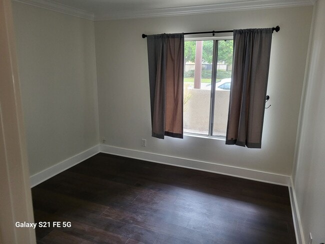 Building Photo - NEW PRICE REDUCTION!!! Beautiful Condo: 3 ...