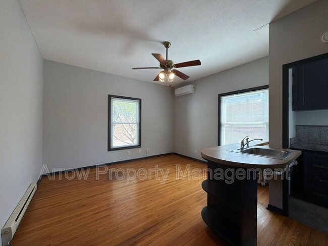 Building Photo - 1414 C St