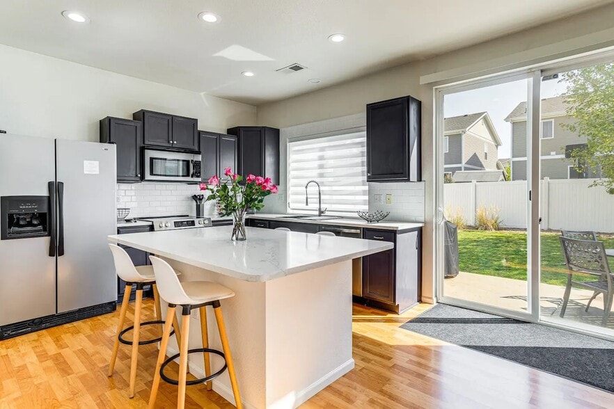 Building Photo - 5546 Lisbon St