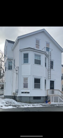 Building Photo - 54 Adams St