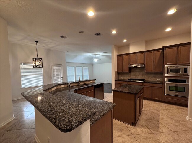 Building Photo - 9023 Kinnel Ln