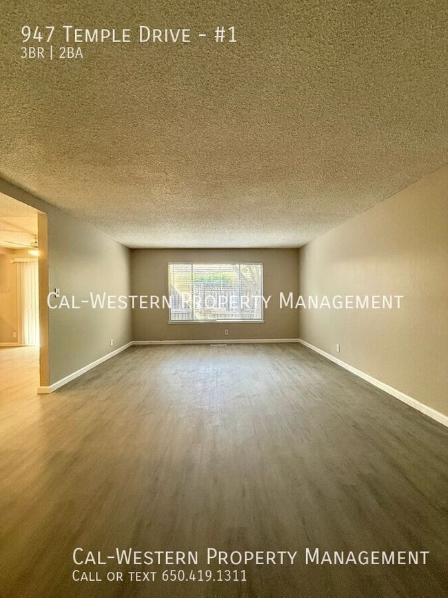 Building Photo - 947 Temple Dr