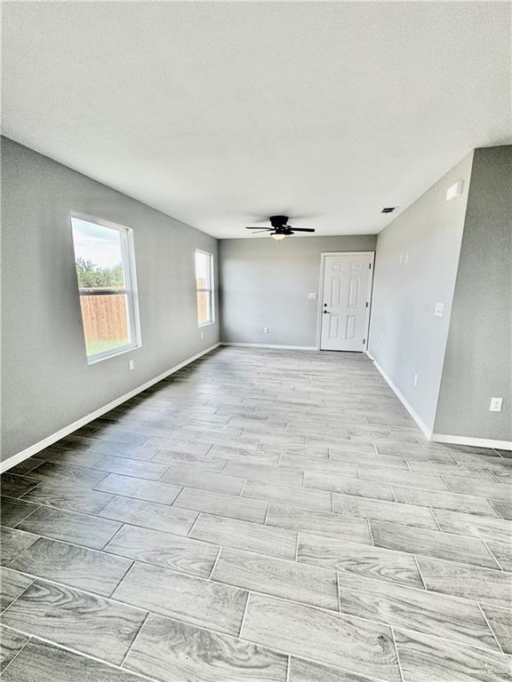 Building Photo - 15 Acacia St