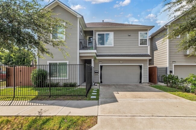 Building Photo - 5021 Nichols St