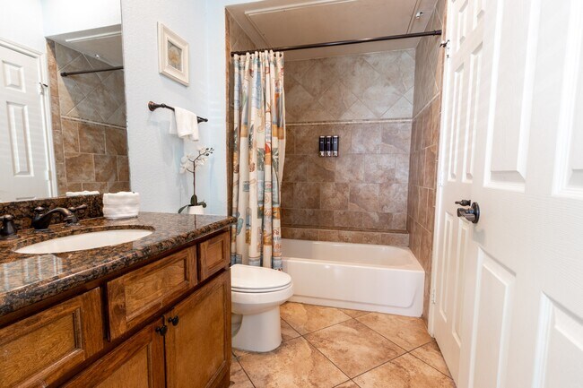 Building Photo - 7000 Seawall Blvd